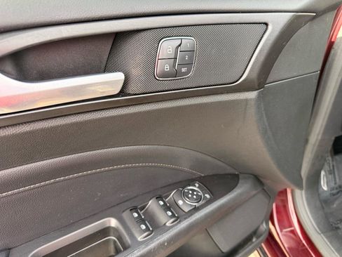 Used 2017 Ford Fusion Titanium image 11