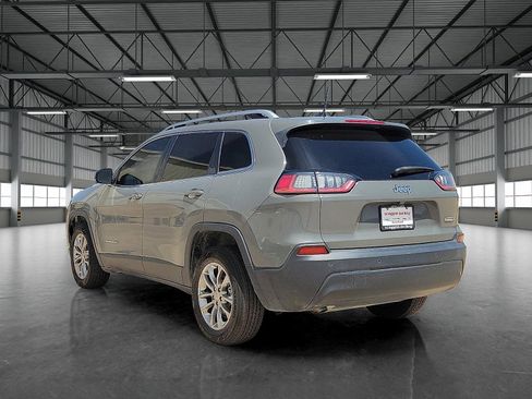 Used 2020 Jeep Cherokee Latitude Plus FWD image 3