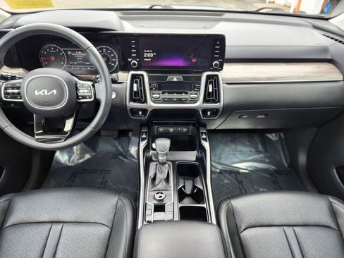 Used 2023 Kia Sorento X-Line EX image 12