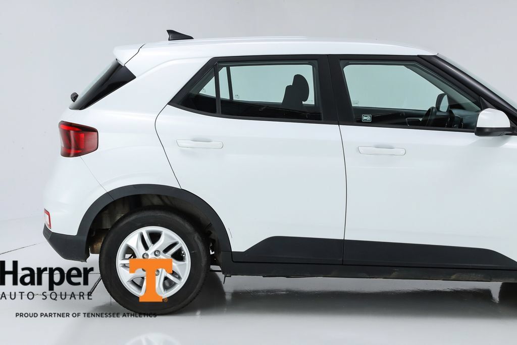 Used 2021 Hyundai Venue SE FWD image 46
