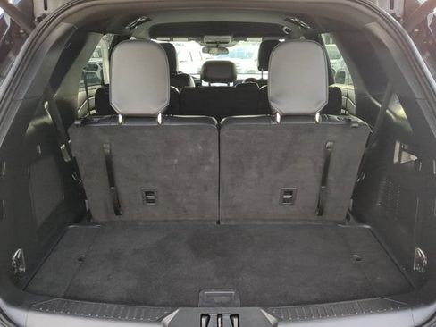 Used 2025 Ford Explorer ST-Line w/ ST-Line Street Pack AWD/4WD image 12
