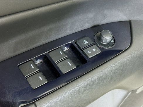 Used 2019 MAZDA CX-5 Touring image 17