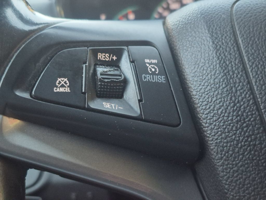 Used 2019 Chevrolet Trax LT w/ LT Convenience Package AWD/4WD image 30