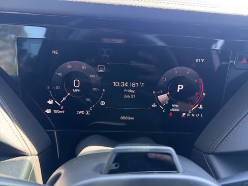 Used 2025 GMC Yukon XL AT4 w/ AT4 Premium Plus Package AWD/4WD image 23