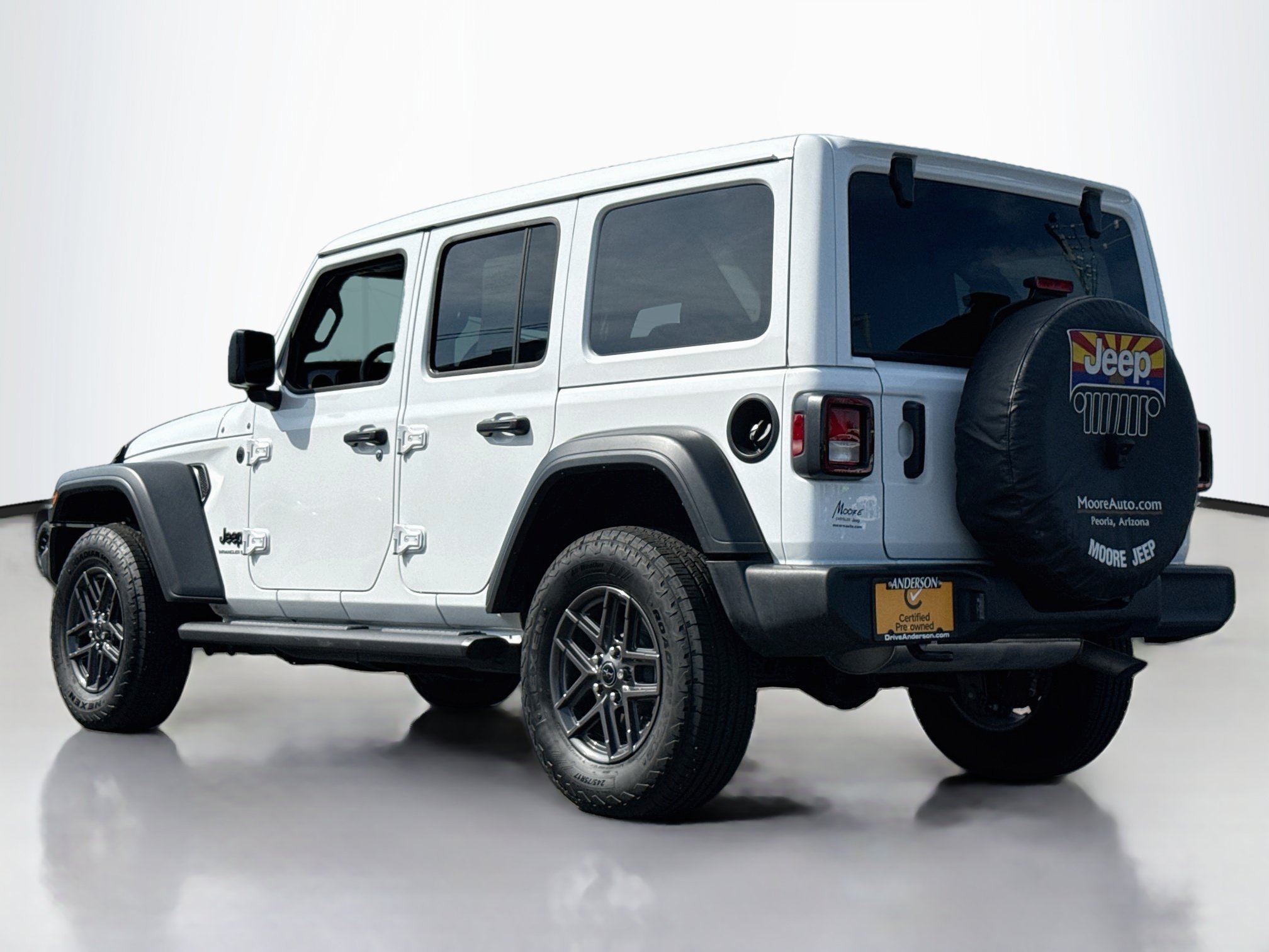 Used 2025 Jeep Wrangler Unlimited Sport AWD/4WD image 5