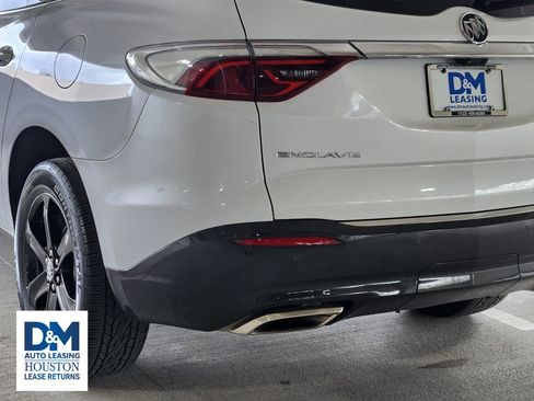 Used 2024 Buick Enclave Essence w/ Sport Touring Edition image 17