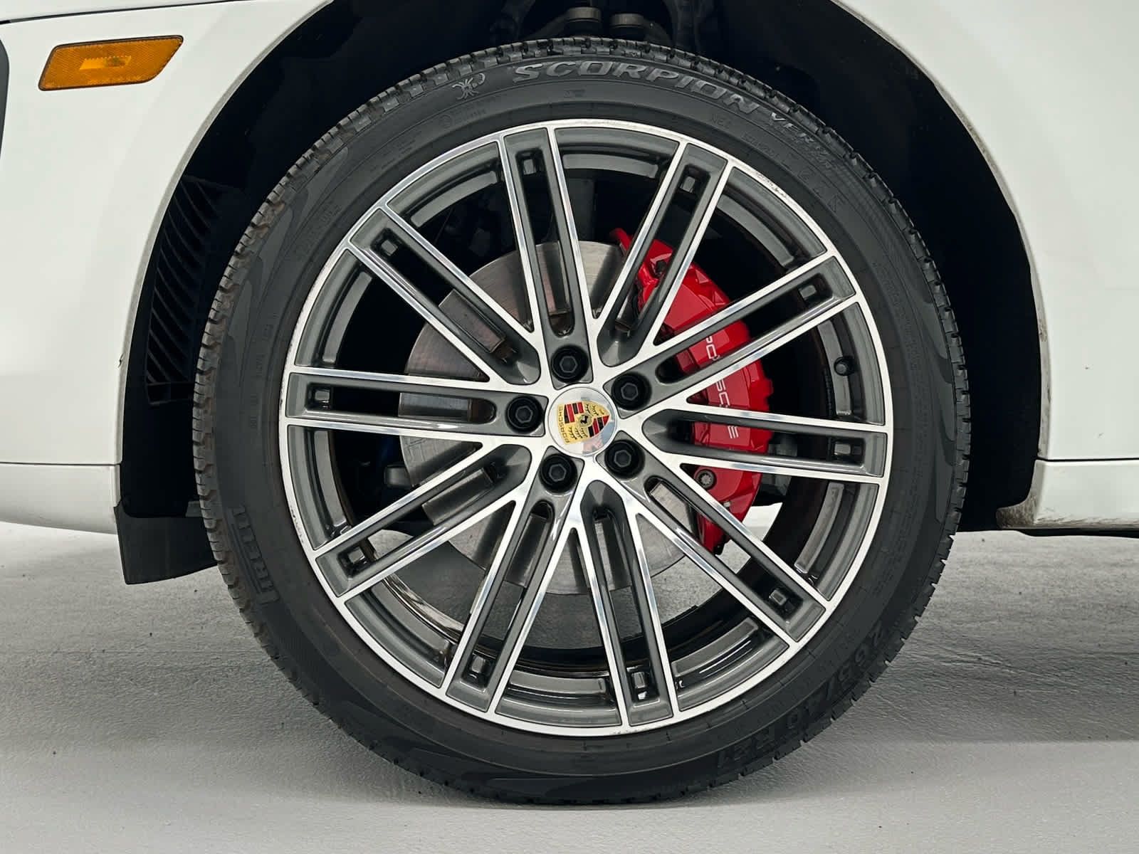 Used 2023 Porsche Macan S AWD/4WD image 9