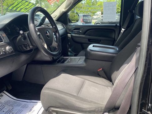 Used 2010 GMC Sierra 1500 SLE w/ All-Terrain Package AWD/4WD image 9