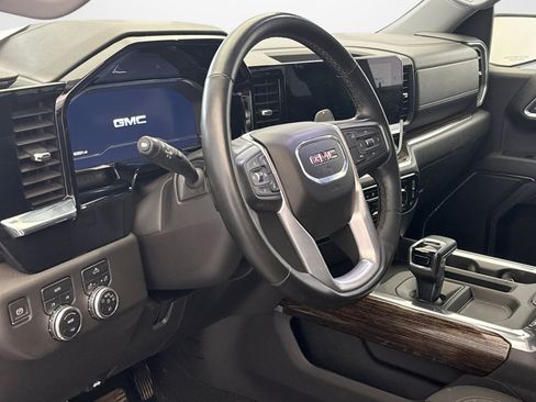 Used 2023 GMC Sierra 1500 Elevation w/ LPO, Elevation Black Package AWD/4WD image 10