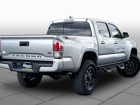 Used 2022 Toyota Tacoma TRD Sport w/ Technology Package AWD/4WD image 13