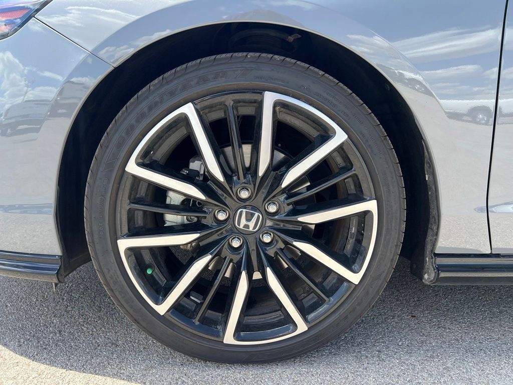 Used 2023 Honda Accord Touring image 10