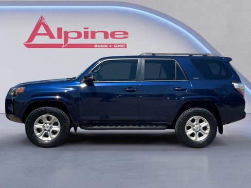 Used 2018 Toyota 4Runner SR5 Premium AWD/4WD image 2