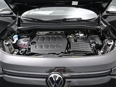 New 2026 Volkswagen Tiguan SE image 15