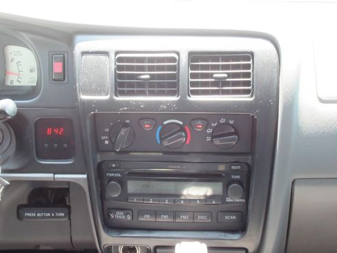 Used 2004 Toyota Tacoma PreRunner RWD image 17