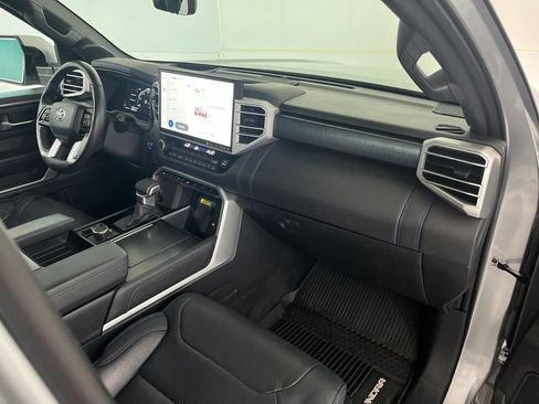 Used 2024 Toyota Tundra Platinum AWD/4WD image 22
