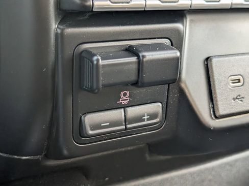 Used 2022 GMC Sierra 3500 AT4 w/ Gooseneck/5TH Wheel Package image 23