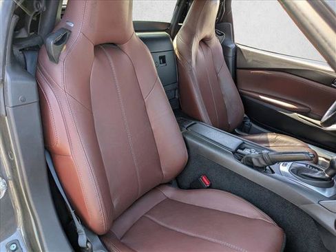 Used 2017 MAZDA MX-5 Miata RF Grand Touring image 16