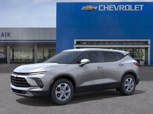 New 2026 Chevrolet Blazer LT FWD image 2