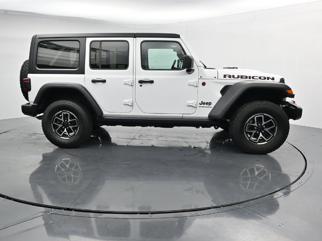 Used 2024 Jeep Wrangler Unlimited Rubicon AWD/4WD image 9
