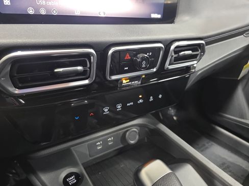 New 2026 Nissan Sentra SV w/ Floor Mat Package FWD image 23