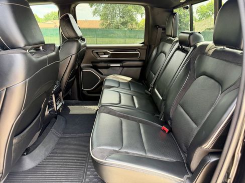 Used 2022 RAM 1500 Laramie AWD/4WD image 19