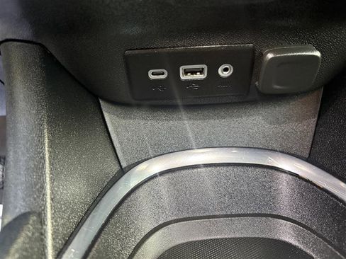 Used 2023 Chevrolet Malibu LT image 16