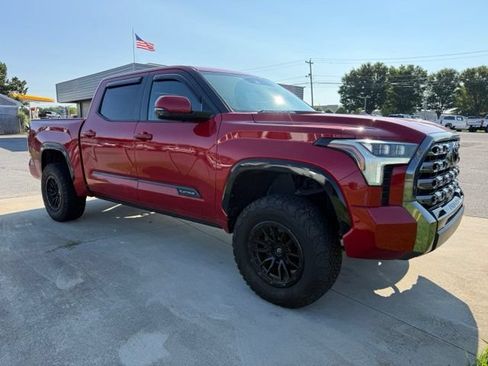 Used 2024 Toyota Tundra Platinum AWD/4WD image 4