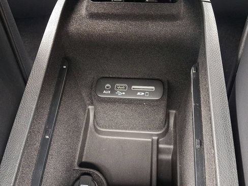 Used 2015 Dodge Charger SXT w/ AWD Plus Group image 27