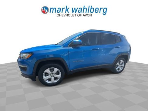 Used 2019 Jeep Compass Latitude w/ Popular Equipment Group AWD/4WD image 4