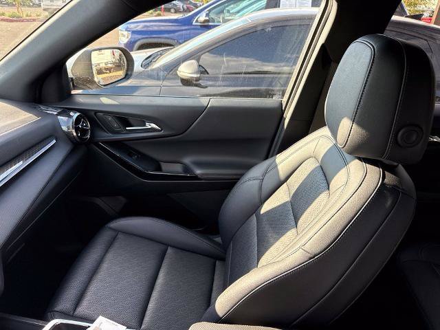 Used 2025 Chevrolet Equinox LT w/ Convenience Package II FWD image 13