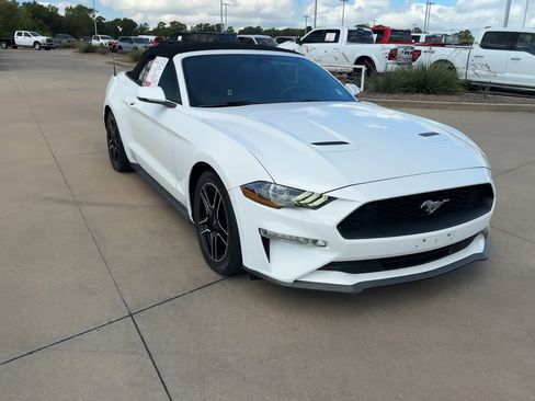 Used 2020 Ford Mustang Premium image 3