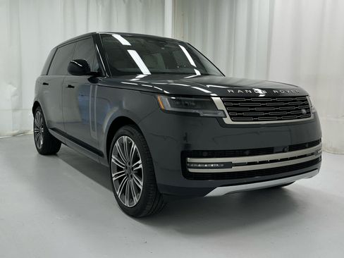 Used 2026 Land Rover Range Rover Long Wheelbase SE AWD/4WD image 1