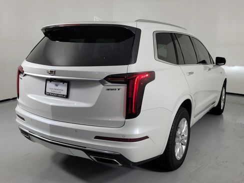 Certified 2023 Cadillac XT6 Luxury FWD image 3