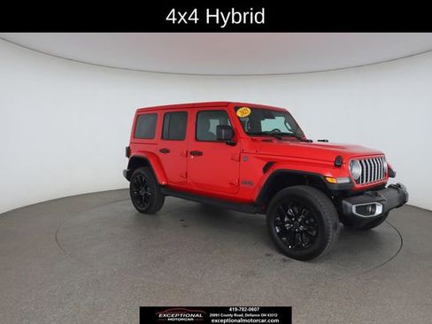 Used 2025 Jeep Wrangler Unlimited Sahara AWD/4WD image 27