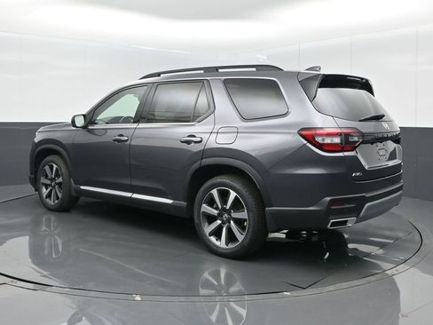 Used 2023 Honda Pilot Elite image 16