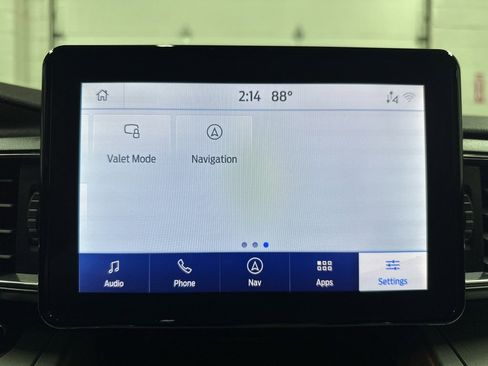 Used 2022 Ford Explorer XLT w/ Equipment Group 202A image 32