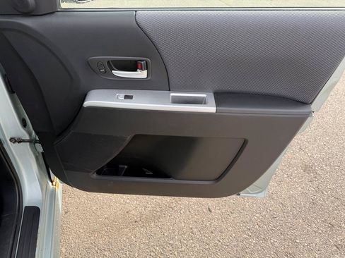 Used 2007 MAZDA MAZDA5 Touring FWD image 19