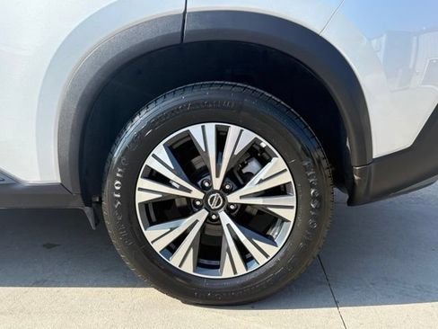 Used 2021 Nissan Rogue SV AWD/4WD image 11