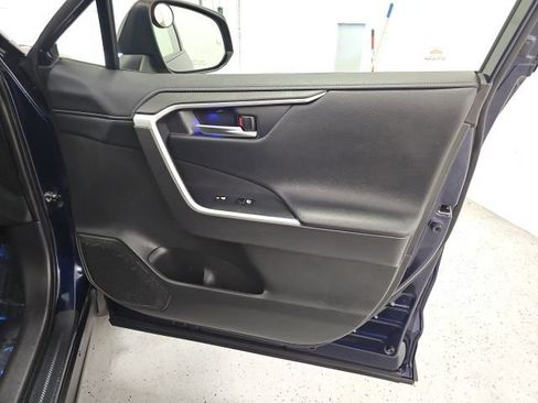 Used 2020 Toyota RAV4 Limited AWD/4WD image 35