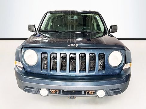 Used 2014 Jeep Patriot Latitude FWD image 4