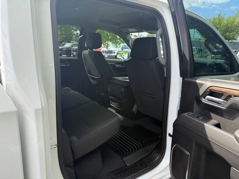 Used 2023 Chevrolet Silverado 1500 LT AWD/4WD image 14