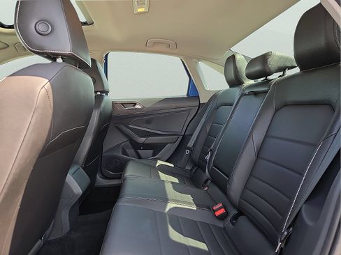 Used 2023 Volkswagen Jetta SE FWD image 10