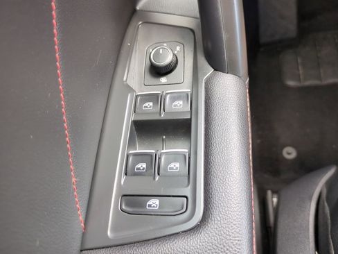 Used 2024 Volkswagen Tiguan Wolfsburg Edition image 24