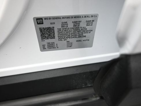 Used 2025 Chevrolet Equinox LT image 19