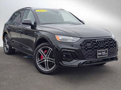 New 2025 Audi Q5 e Premium Plus