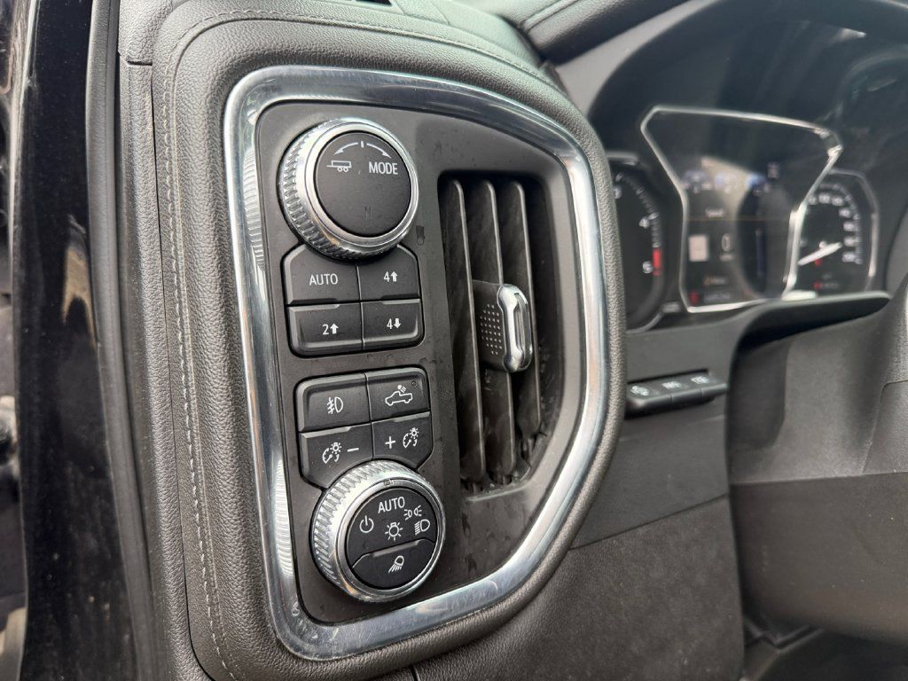 Used 2022 GMC Sierra 2500 Denali w/ Denali Black Diamond Edition AWD/4WD image 19