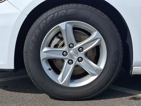 Used 2024 Chevrolet Malibu LT image 8