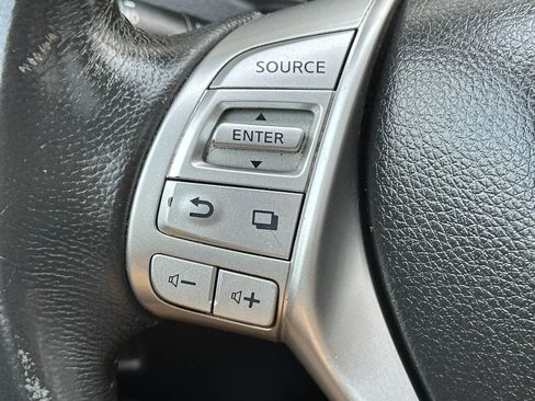 Used 2016 Nissan Rogue SL w/ SL Premium Package image 38