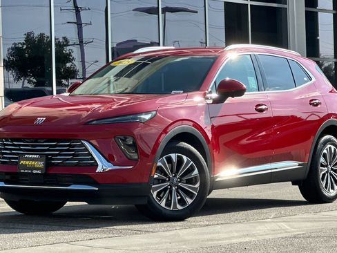 Used 2025 Buick Envision Preferred image 8