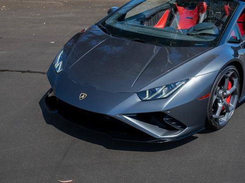 Used 2020 Lamborghini Huracan EVO RWD image 5